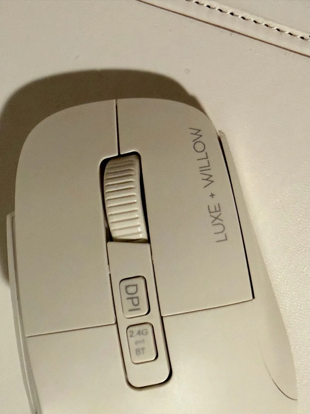 Wireless Ergonomic Keyboard and Mouse Set in Cream